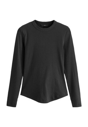 Sort langærmet ribstrikket top med rund halsudskæring og let vinklet kant, designet til en figursyet silhuet.