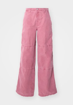 Pink wide-leg trousers made of cotton, featuring a faded finish. Two horizontal seams create a distinct panel design. Front button closure.
