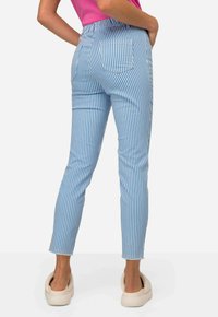 LAURASØN Pantalones - light blue