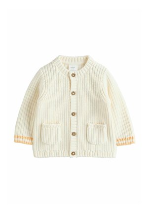 Cardigan tricotat de culoare alb-off, cu textură nervurată, nasturi din lemn, două buzunare frontale și manșete cu dungi galbene. Decolteu rotunjit.