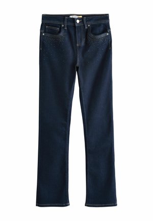 Dunkelblaue Denim-Jeans mit geradem Bein, die kleine dekorative Nieten an den vorderen Taschen und goldene Nähte entlang der Säume aufweisen.