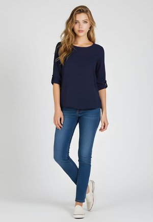 CON MANGA AUTOREGULABLE - Blusa - azul marino