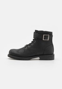 VNTGMOTO SHORT RIDING APPROVED  - Cowboy-/Bikerlaarsjes - black