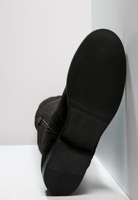 Zign Kozačky nad kolena - black