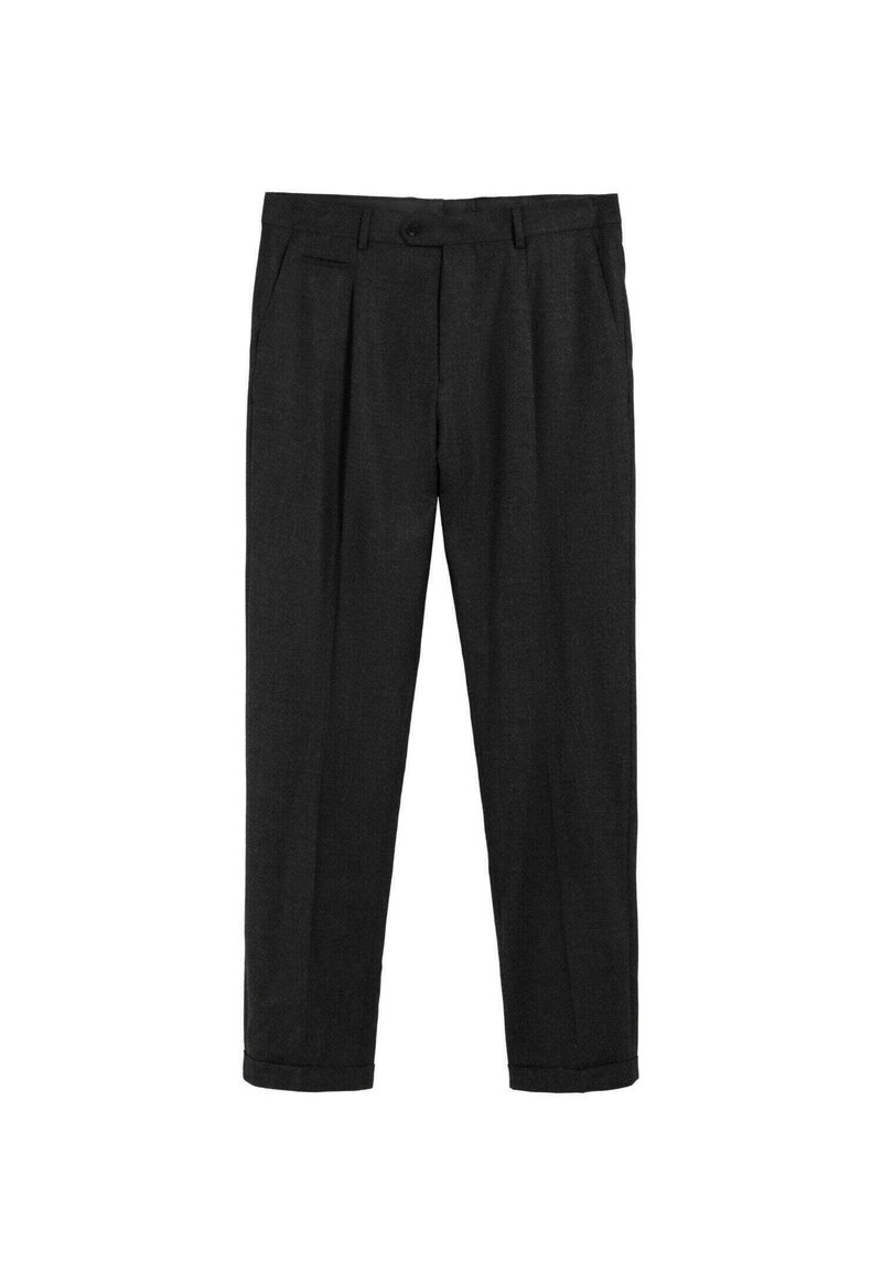 Pantalones negros plisados de corte slim, confeccionados en tejido texturizado. Cuentan con cierre de botón, bolsillos laterales y bajos con puños.