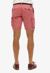 Superdry & Co PARACHUTE LIGHT - Shorts - dusty rose