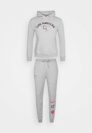 TRACKSUIT VARSITY MULTI BADGE HOODY JOGGER SET - Verryttelypuku - light grey marl