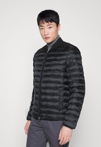 GANT - LIGHT PADDED JACKET - Lengva striukė - black Miniatiūros vaizdas 1