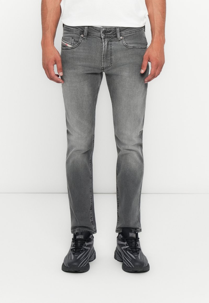 Diesel Slim fit jeans rood Diesel Slim fit jeans rood