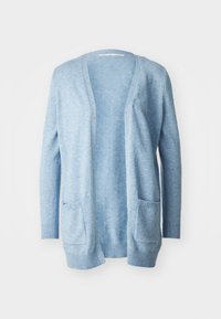 Světle modrý cardigan s dlouhými rukávy, otevřeným předním dílem a dvěma předními náprsními kapsami. Měkčená textura s žebrovanými manžetami a lemem.