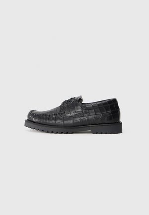 Boat shoes - black