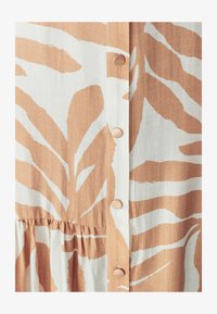 Unselected, nude palm