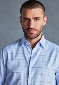 Next SIGNATURE TRIMMED REGULAR FIT SINGLE CUFF - Pluus - light blue check