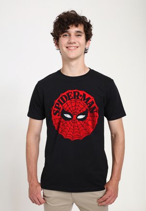 Sort bomulds T-shirt med et livligt rødt Spider-Man logo med et spindelvævsdesign og hvide øjne, rund hals, korte ærmer og løs pasform.