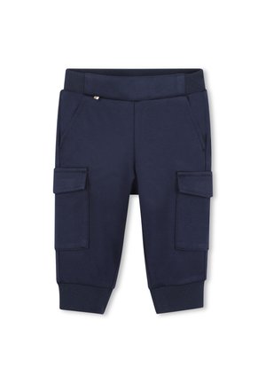 Pantaloni cargo blu navy realizzati in tessuto morbido, dotati di due tasche laterali e due grandi tasche laterali, con polsini e vita a coste.