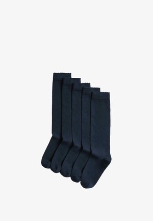 Cinco pares de calcetines azul marino, hechos de algodón suave, con un puño acanalado, textura lisa y diseño clásico hasta la rodilla.