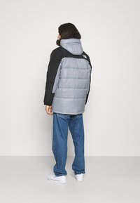The North Face HMLYN INSULATED PARKA - Casaco de inverno - tradewinds grey