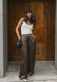 NA-KD Püksid - dark taupe