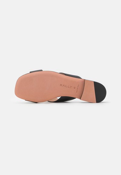 Bally LARISE FLAT - Papucsszandálok - black