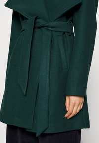 VILA Petite Klassischer Mantel - dark green