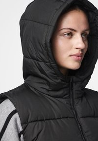 Pieces PCBEE PUFFER VEST  - Brezrokavnik - black