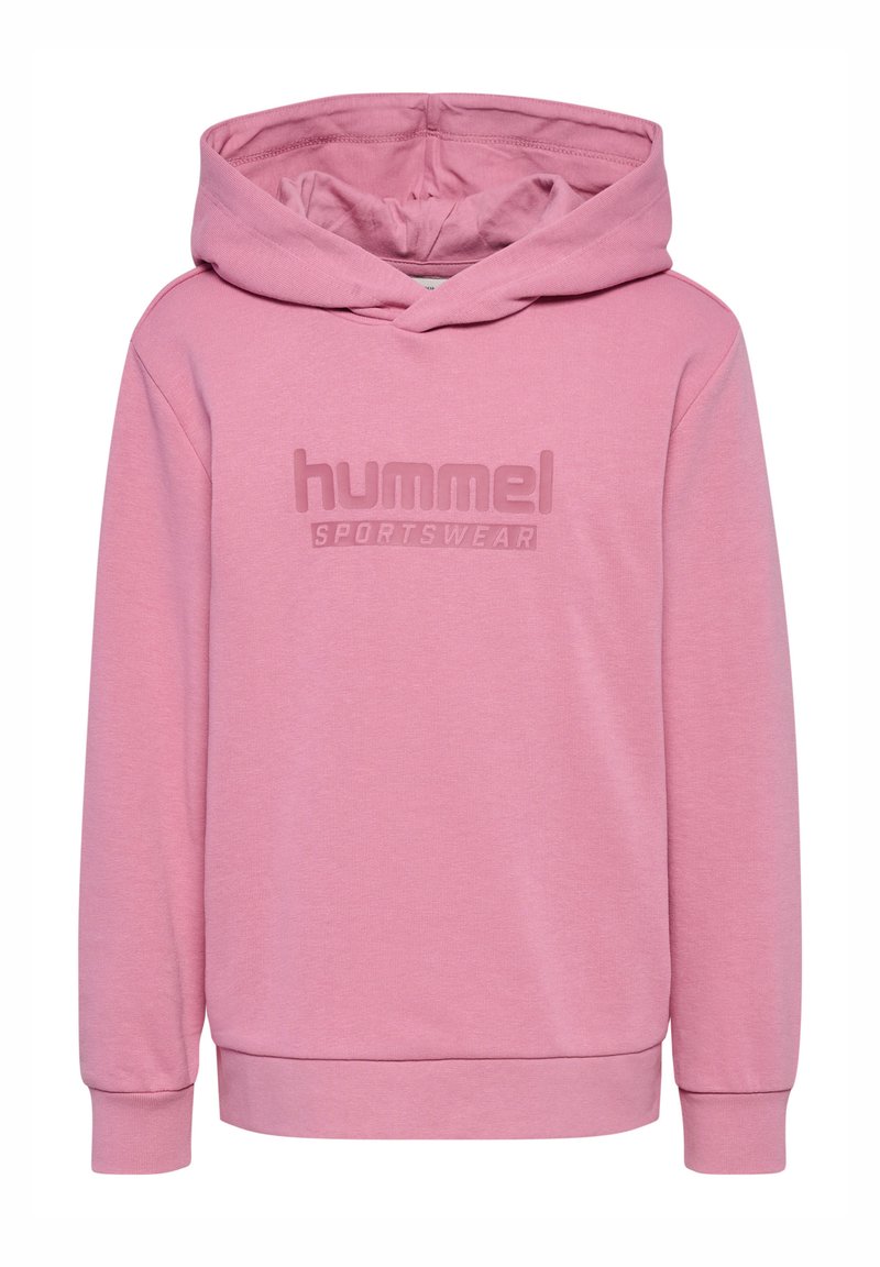 Rosa hoodie gjort av mjukt tyg, med en kenguruficka och ribbade ärmar. "Hummel Sportswear"-logotyp präglad på framsidan.