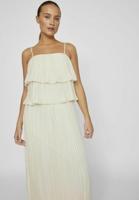 VILA SINGLET - Robe longue - birch