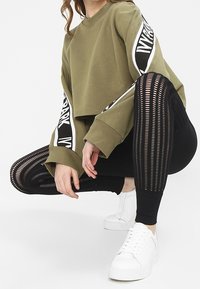 Ivy Park Sudadera - olive