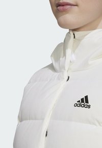 adidas Sportswear HELIONIC biały