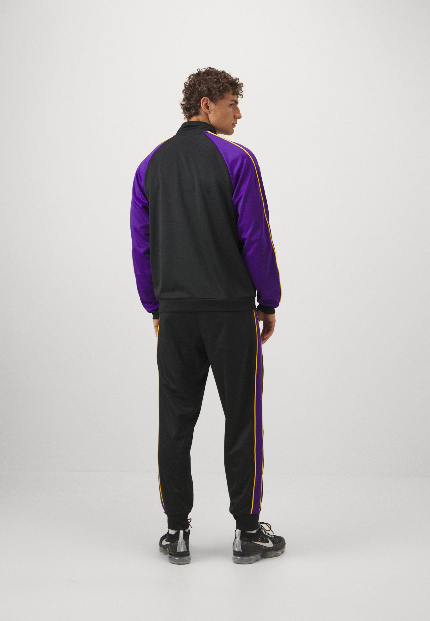 ウェア NIKE NBA LOSANGELESLAKERSTRACKSUIT BLACK Buy Los Angeles Lakers Club Courtside City Edition Men's
