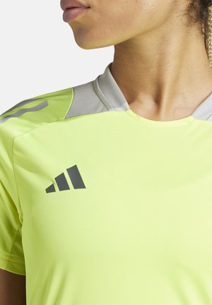 adidas Performance COMPETITION TRAINING  - Sport T-Shirt - gelb