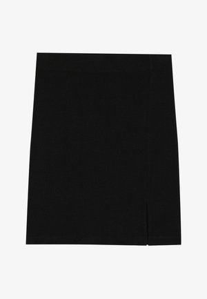 Mini-jupe noire en tissu doux avec une coupe ajustée, présentant une légère fente sur le côté pour plus de style.