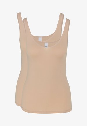 Des débardeurs beige en pack de deux, fabriqués en tissu lisse, avec des fines bretelles et un col arrondi.