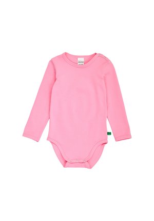 Rosa Baby-Body mit langen Ärmeln, Druckknöpfen an Schulter und Schritt, schlichtes Design und kleinem grünem Seitenschild.