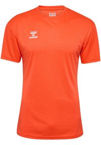 Maglia sportiva arancione a maniche corte realizzata in tessuto traspirante con scollatura a girocollo e un logo discreto sulla parte superiore sinistra.