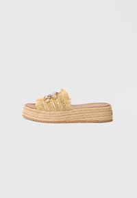 Valgt, beige