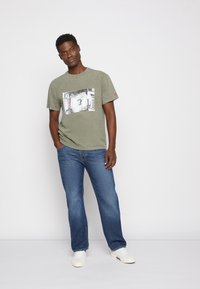 Pepe Jeans CROOKE - T-shirt estampada - range