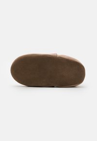 Robeez LEO MOUSE - Chaussons - rose