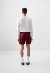 Thumbnail Image 4
