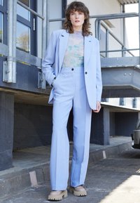 Modström GALE PANTS - Calças - blue heron