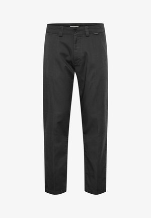 Schwarze Hose aus einem Mischgewebe aus Baumwolle. Verfügt über Taschen vorne, einen einzelnen Knopfverschluss und ein gerades Bein-Design. Minimalistisches Branding-Detail.