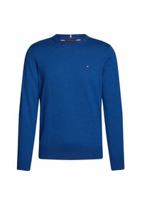 Blauer Rundhals-Pullover aus Strickstoff mit langen Ärmeln. Besitzt ein kleines Logo auf der Brust sowie gerippte Bündchen und Saum.