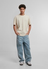 Urban Classics LOOSE TEE - T-shirts - whitesand