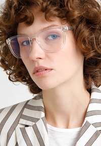 QUAY AUSTRALIA HARDWIRE  BLUE LIGHT - Lunettes de soleil - clear