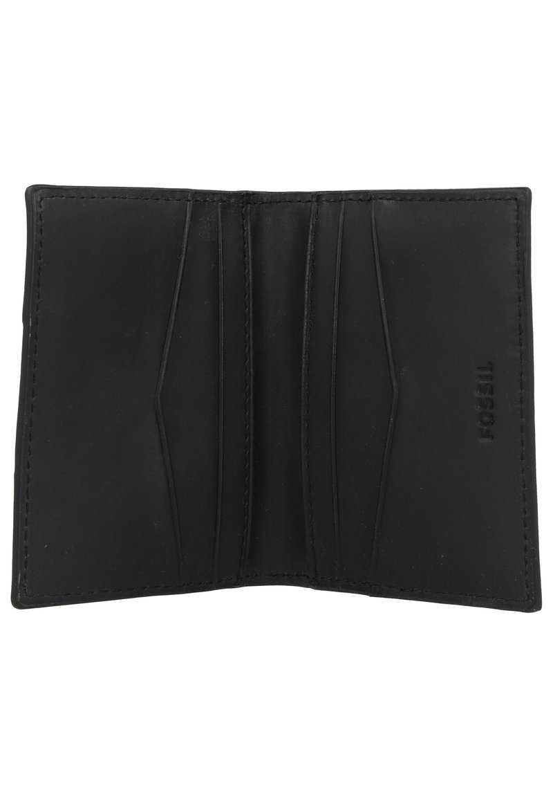 Interno di un portafoglio in pelle nera con più slot per carte, texture liscia e bordi cuciti. Presenta un logo goffrato discreto su un lato.