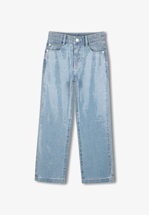 Jeans de mezclilla azul claro con un diseño texturizado que presenta un patrón de cuadrícula. Cintura alta, corte de pierna ancha con estilo estándar de cinco bolsillos.