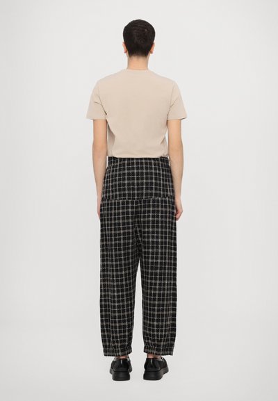 Henrik Vibskov ECLIPSE PANTS UNISEX - Hlače - black