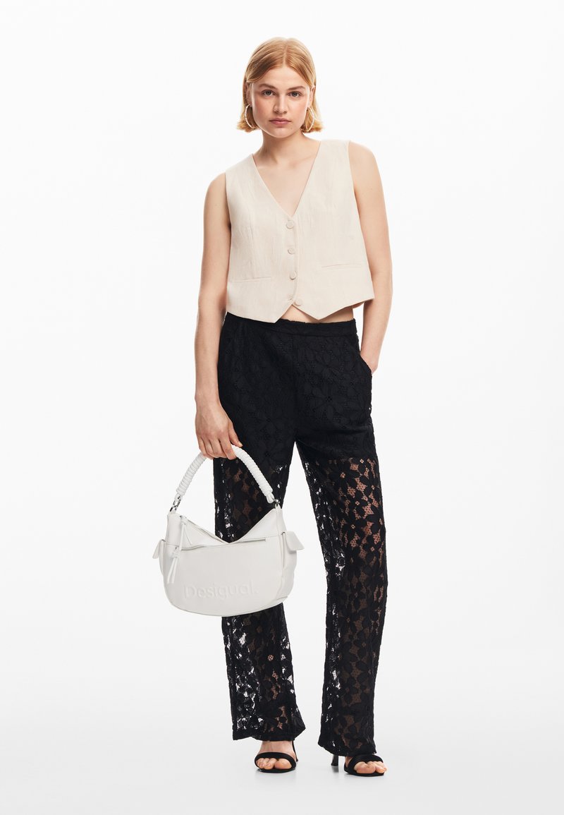 Desigual Käsilaukku - white
