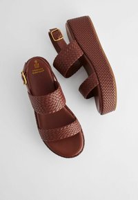Next FOREVER COMFORT - Sandály na klínu - tan brown