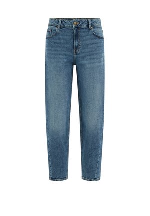 Jean en denim bleu clair à coupe fuselée, avec un design traditionnel à cinq poches, une braguette zippée et une fermeture par bouton métallique.